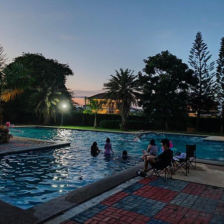A Cozy 2-Bedroom Home In Malolos - Prime Location Exteriér fotografie