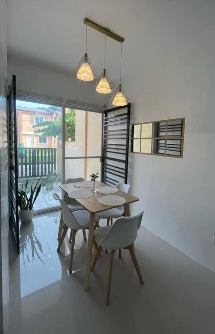 A Cozy 2-Bedroom Home In Malolos - Prime Location Exteriér fotografie